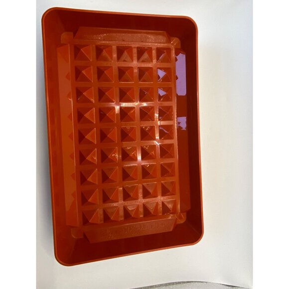 Tupperware Bacon Keeper  Red Waffle Mold With Cream Lid Made In USA Durable & Re - Picture 6 of 7